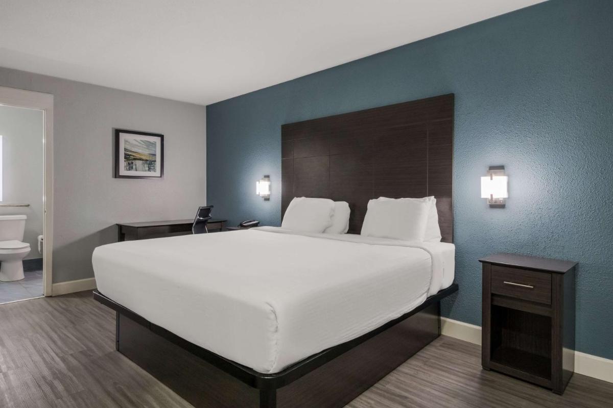 SureStay  by Best Western San Antonio Riverwalk - Housity