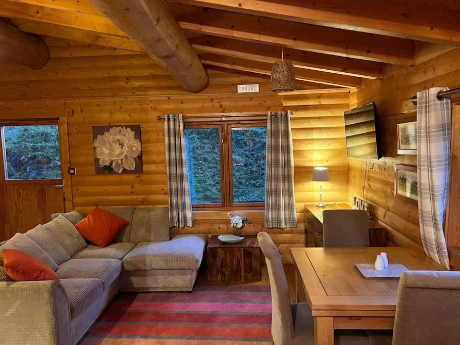 Riverside Lodge in Killiecrankie - Housity