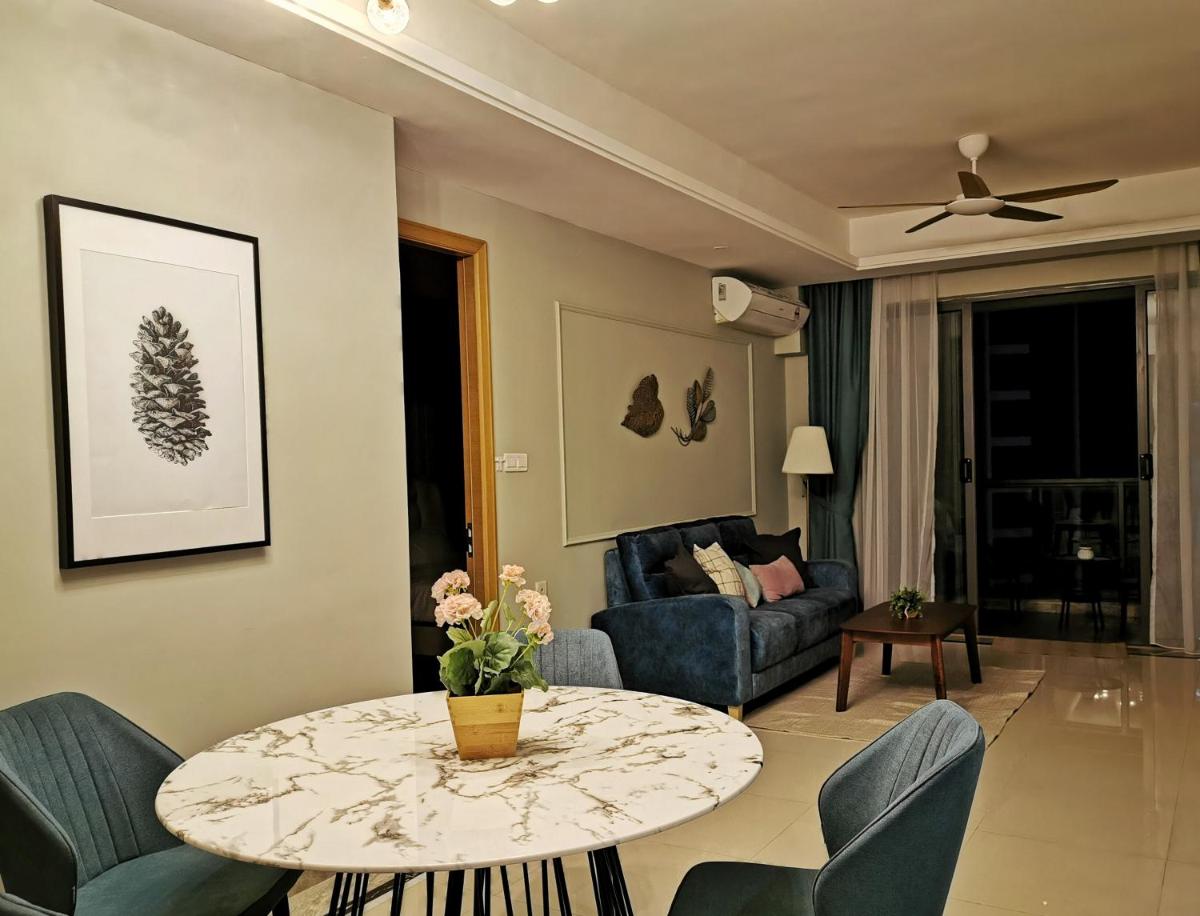Yussy 2 Bedrooms Condo at R&F Princess Cove - Housity