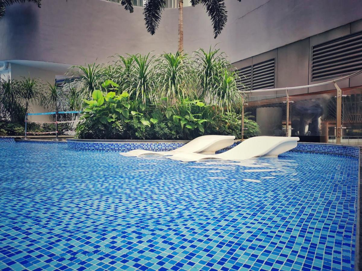 Yussy 2 Bedrooms Condo at R&F Princess Cove - Housity