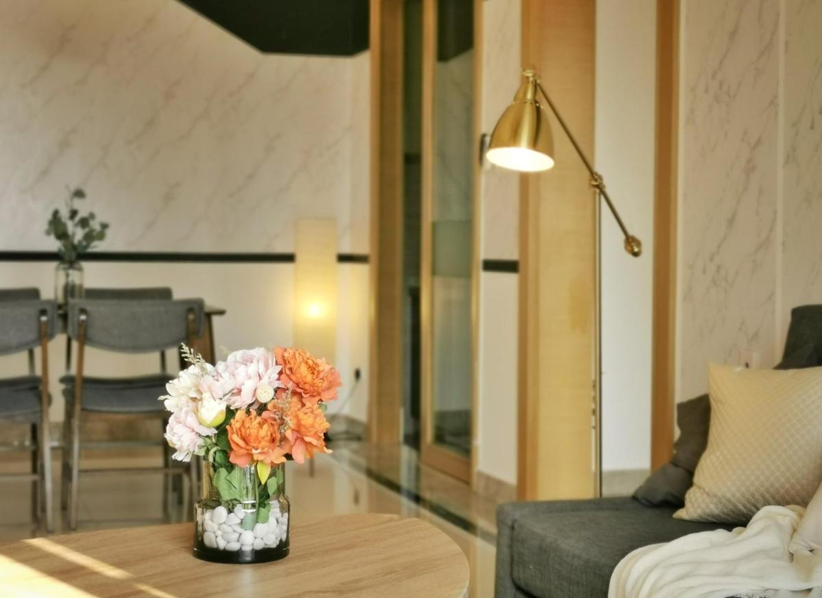 Yussy Staycation Modern x Sky at R&F princess cove - Housity