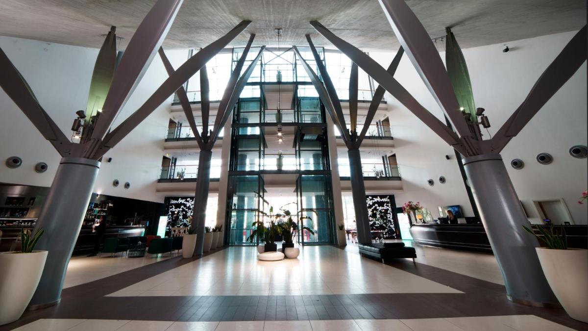 Holiday Inn Nola - Naples Vulcano Buono, an IHG Hotel - Housity