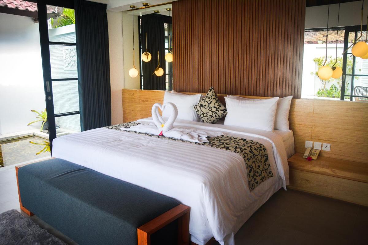 The Kon's Villa Bali Seminyak - Housity