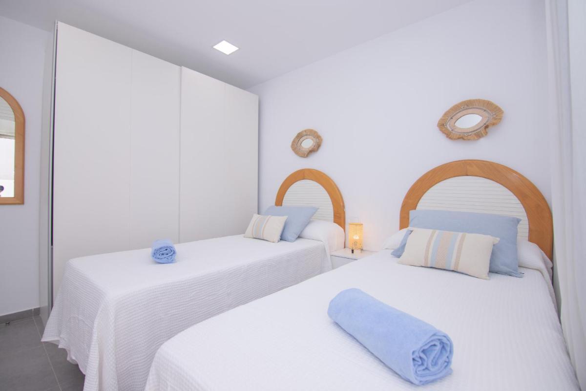 Apartment Family 6 Beachfront Corralejo By Holidays Home - Housity