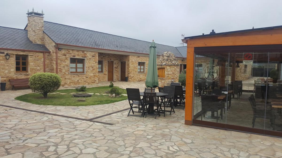 Alén do Mis - Hotel Rural - Housity