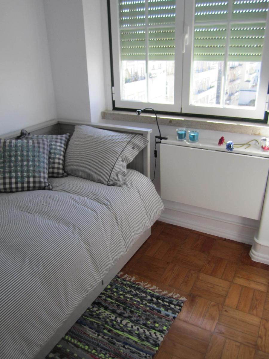 Alvalade II Airport Guest House - Housity