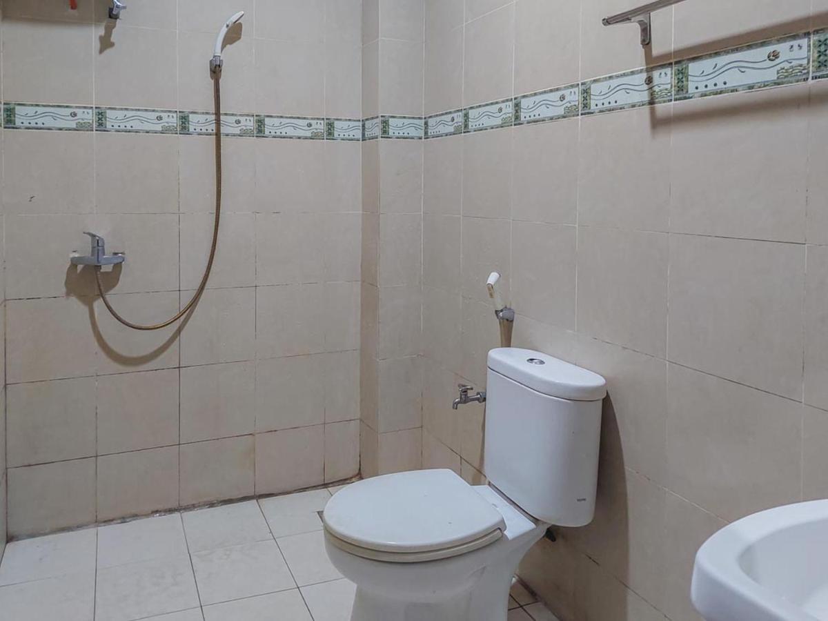 Hotel Halmahera Palangkaraya Redpartner - Housity