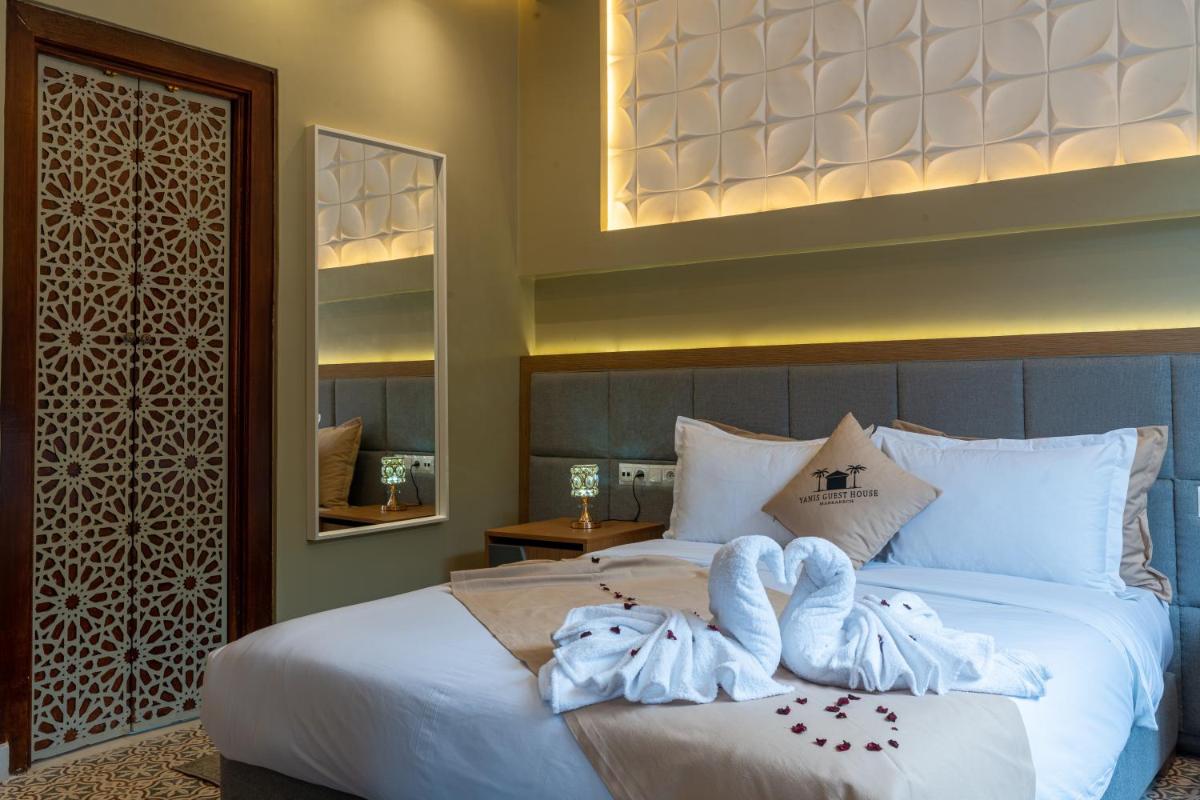 Yanis Guest House - Housity