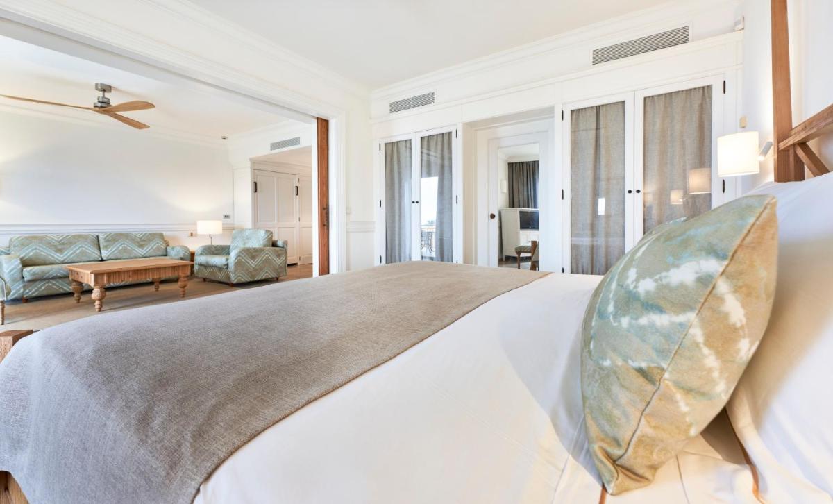 Cama o camas de una habitación en Insotel Punta Prima Prestige Suites & Spa