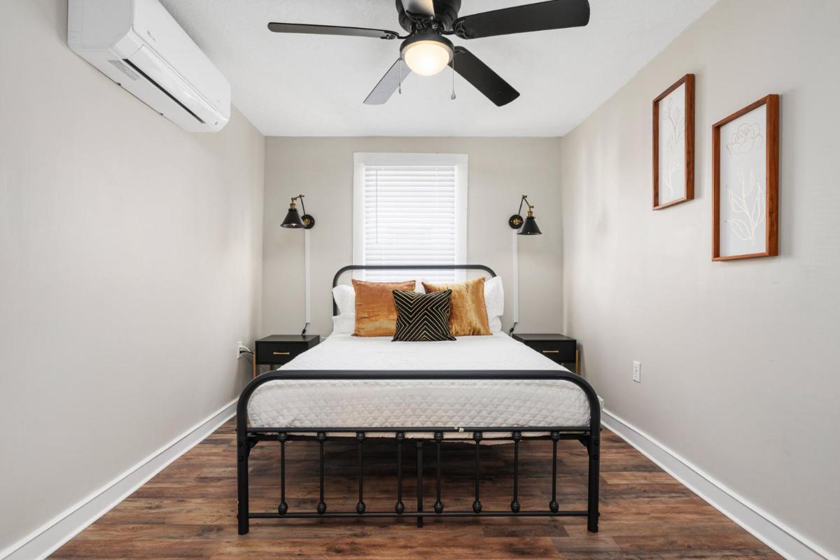 Uptown Cottage Unit B - Housity