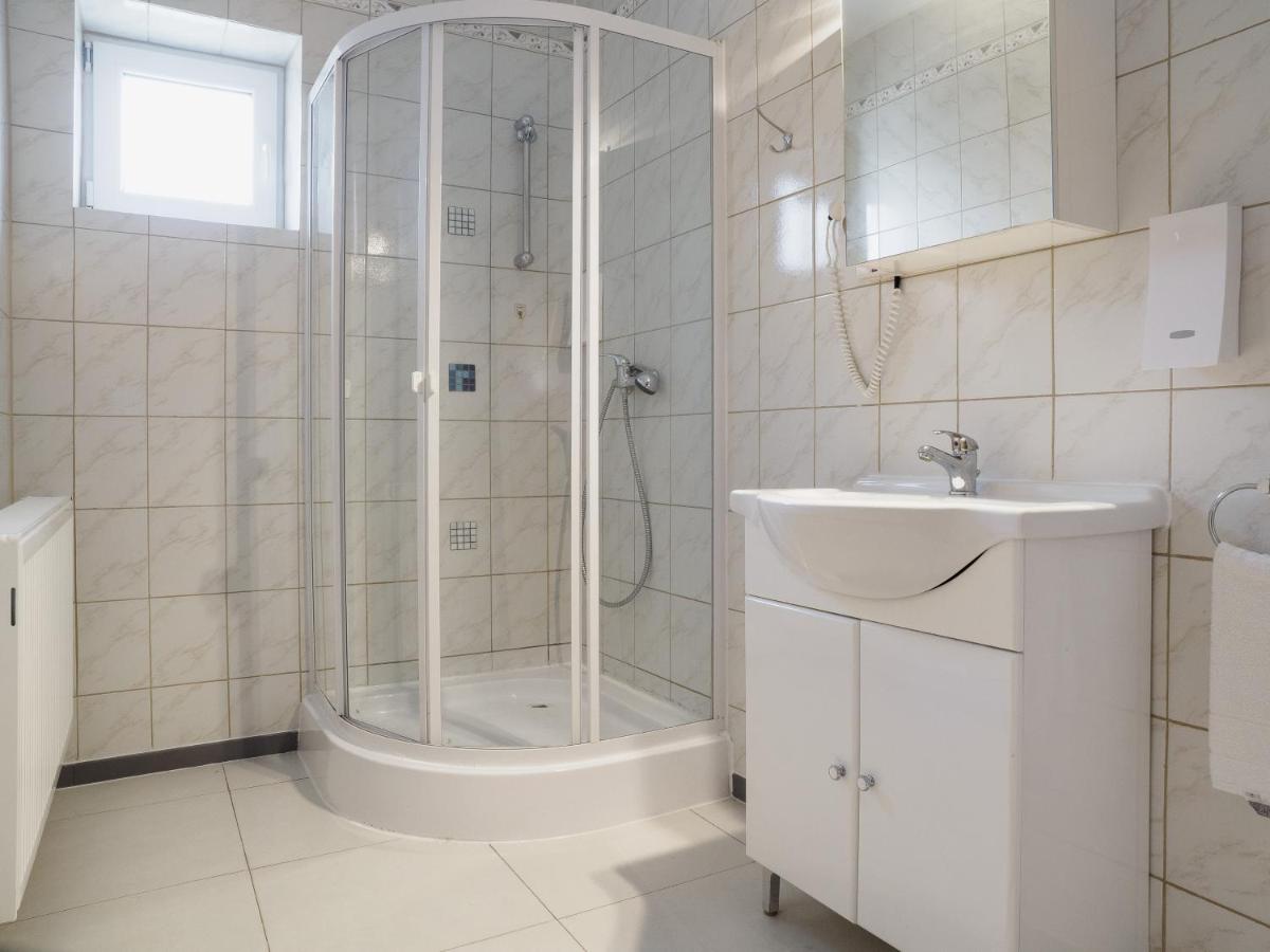 Hotel A8 Lukas bei Blue - Housity