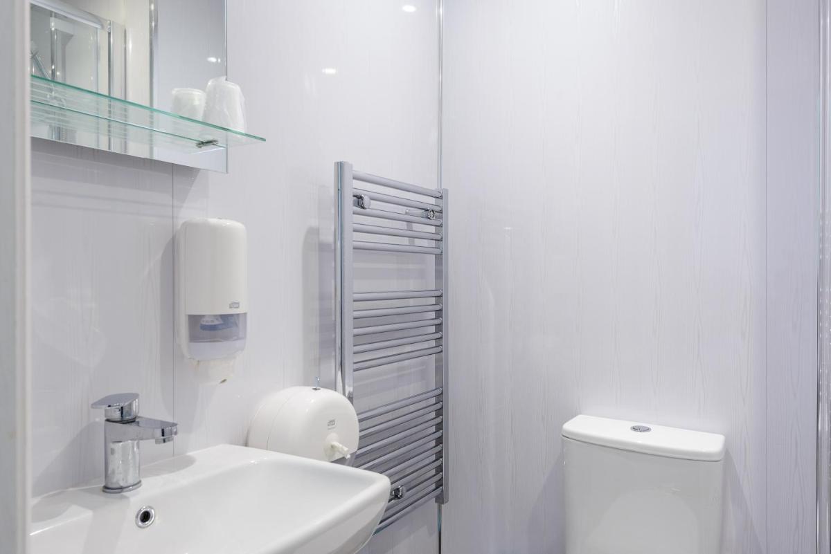 Daish's Blackpool Hotel - Housity