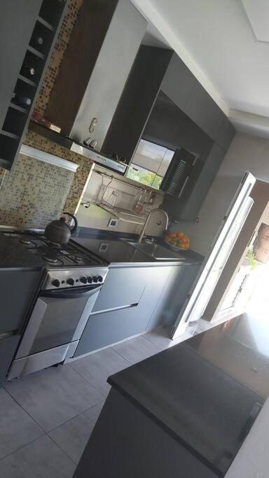 Hermosa casa en Country - Housity