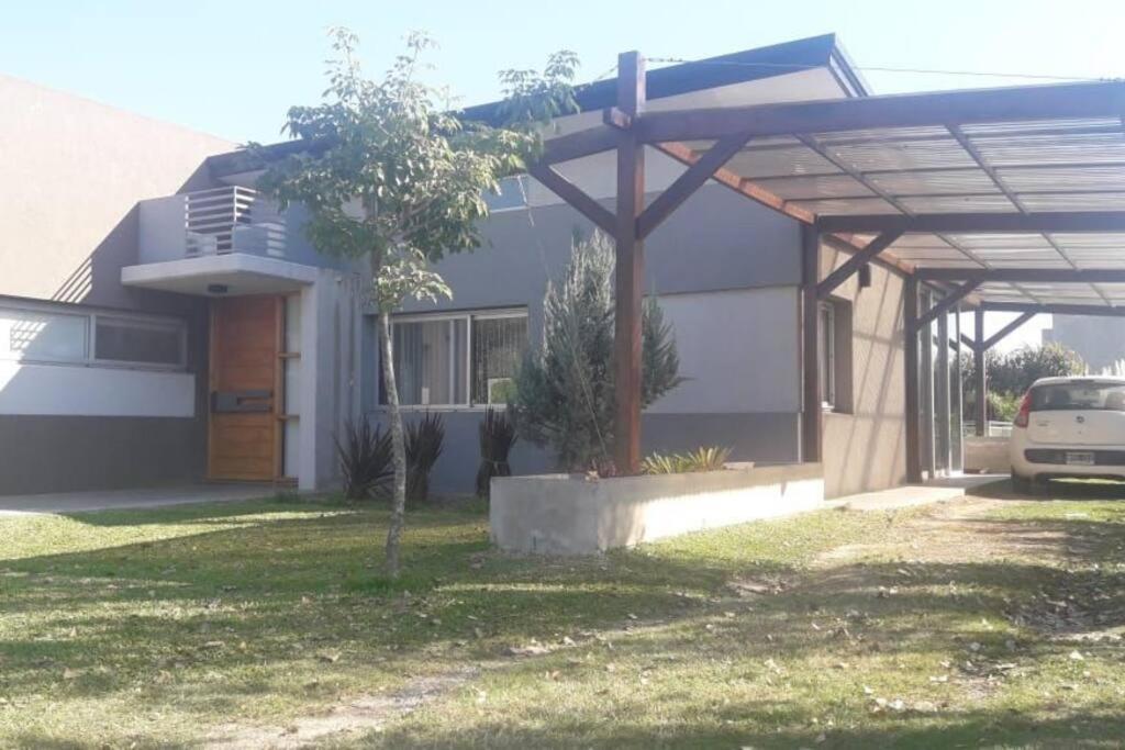 Hermosa casa en Country - Housity