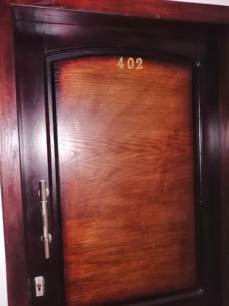 402 B - Housity