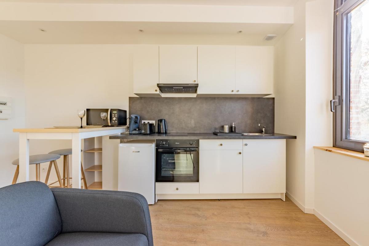 Le studio Sicre proche commdités parking facile - Housity