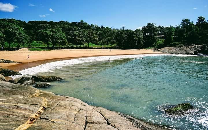 Suitetrails - Linda casa perto da praia, com estacionamento