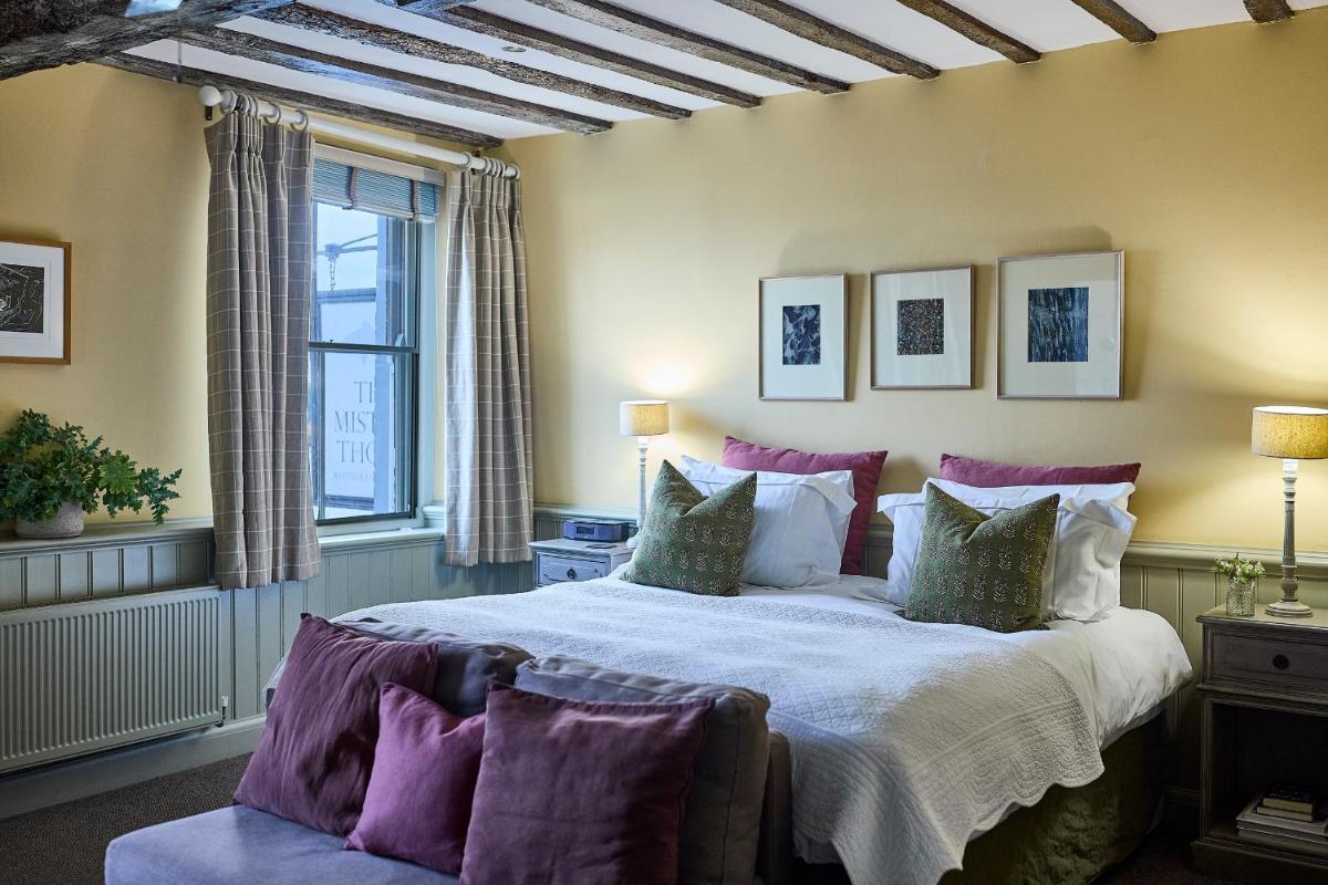 The Mistley Thorn - Housity