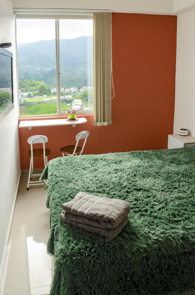 Vista al Mar Verde de Armenia con parqueadero privado - Housity
