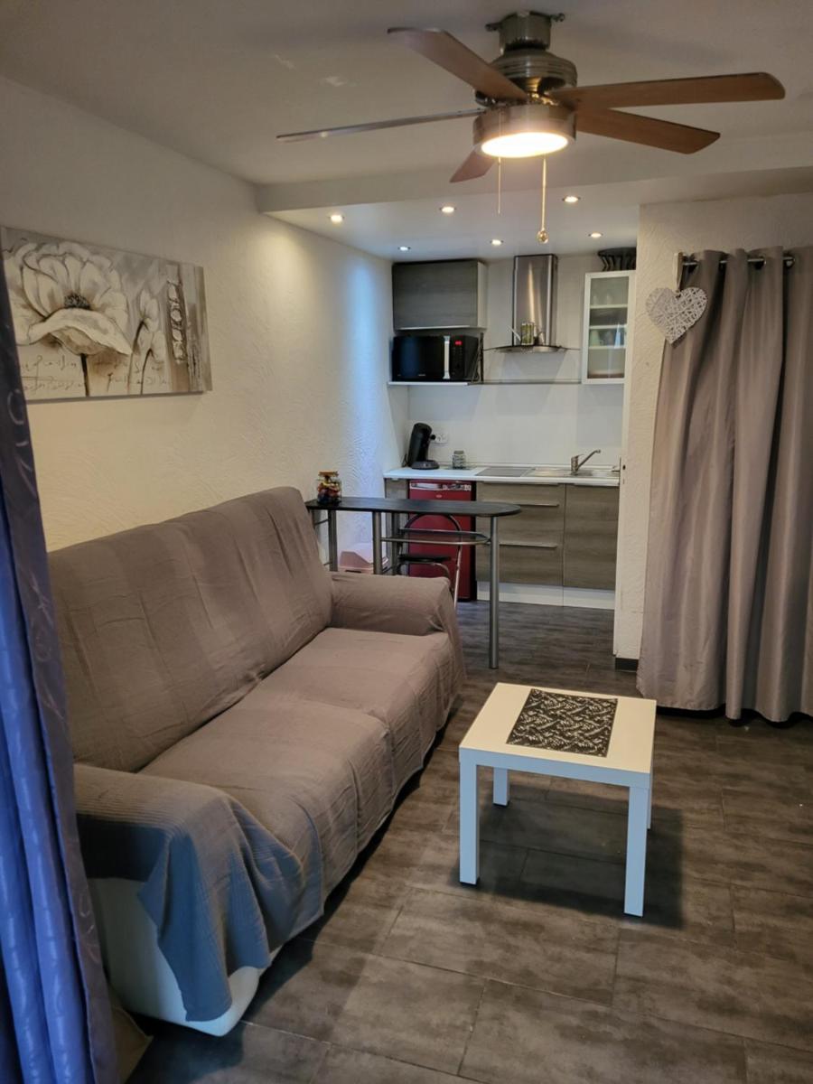 Studio RDC, terrasse, parking - Housity