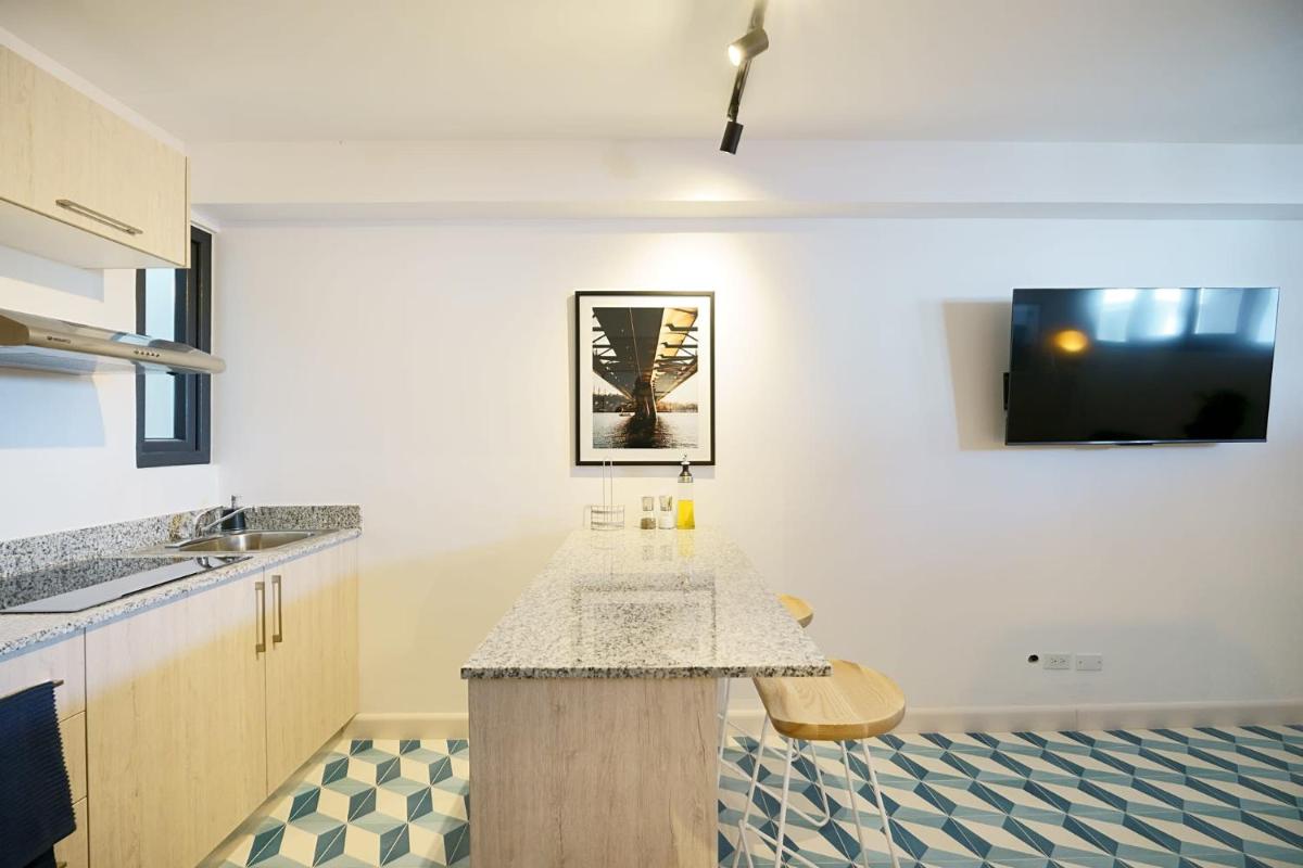 Classy Loft in Santa Ana - Housity