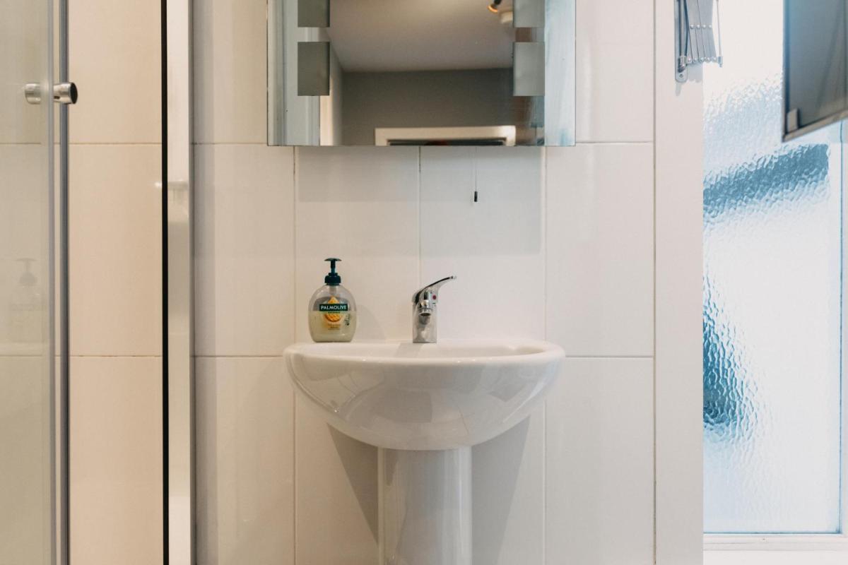 Belfast City self catering 3 bedroom town house - Housity