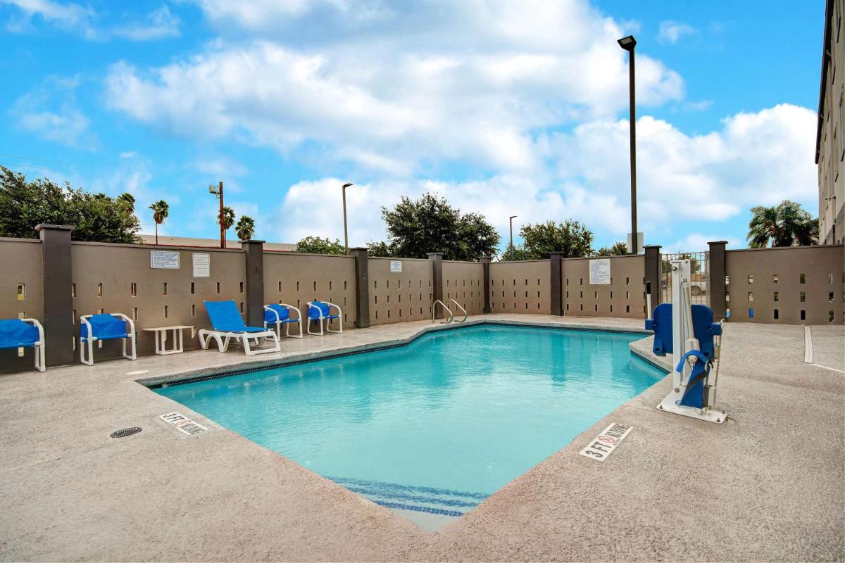 Motel 6-Pharr, TX - Housity