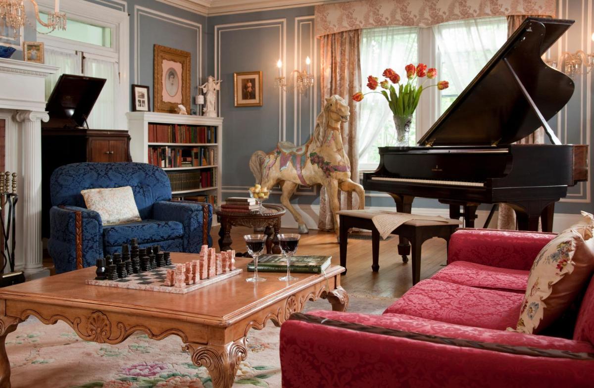 Hampton Terrace Inn - Housity