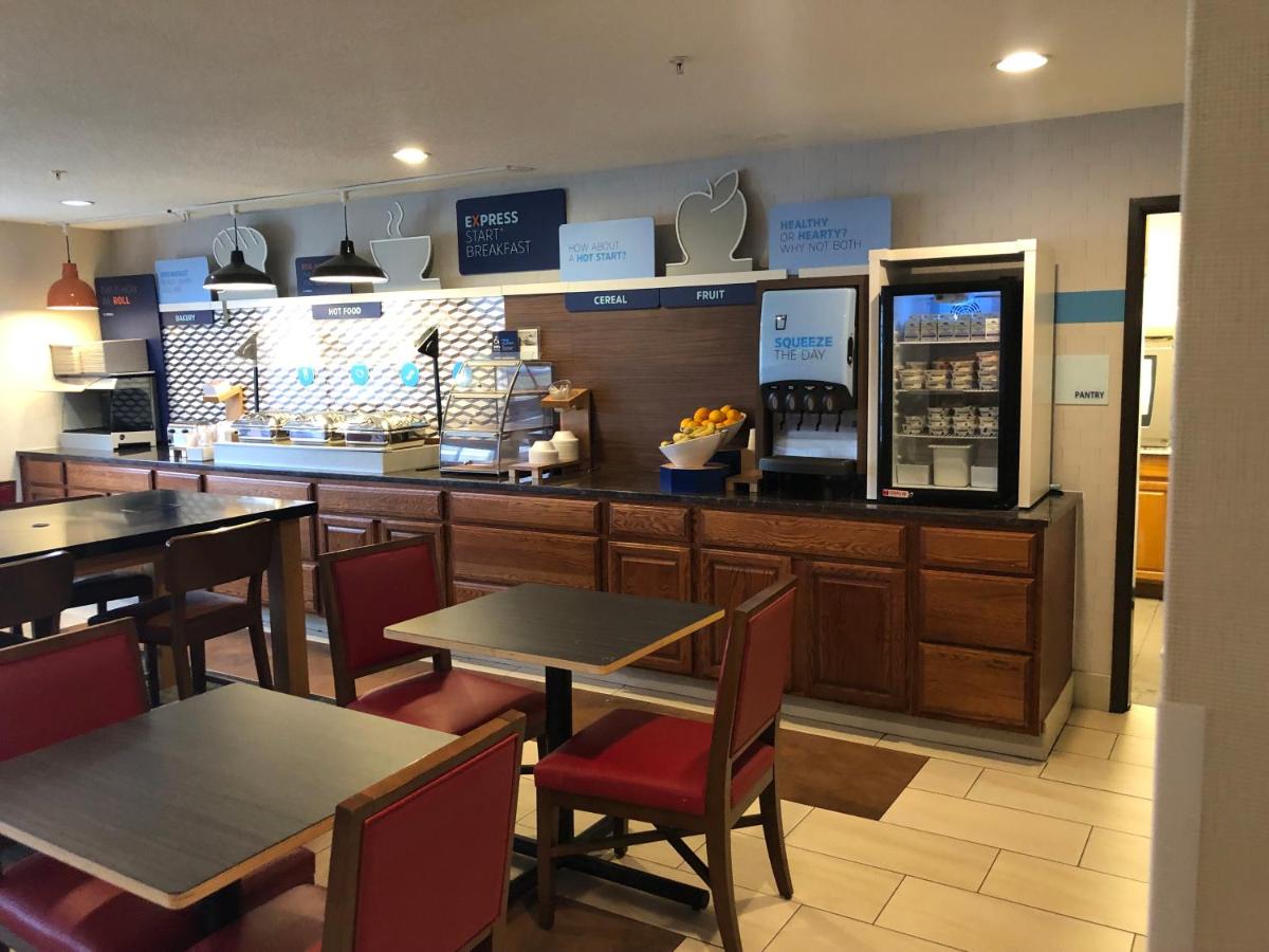 Suitetrails - Holiday Inn Express Mt. Vernon, an IHG Hotel