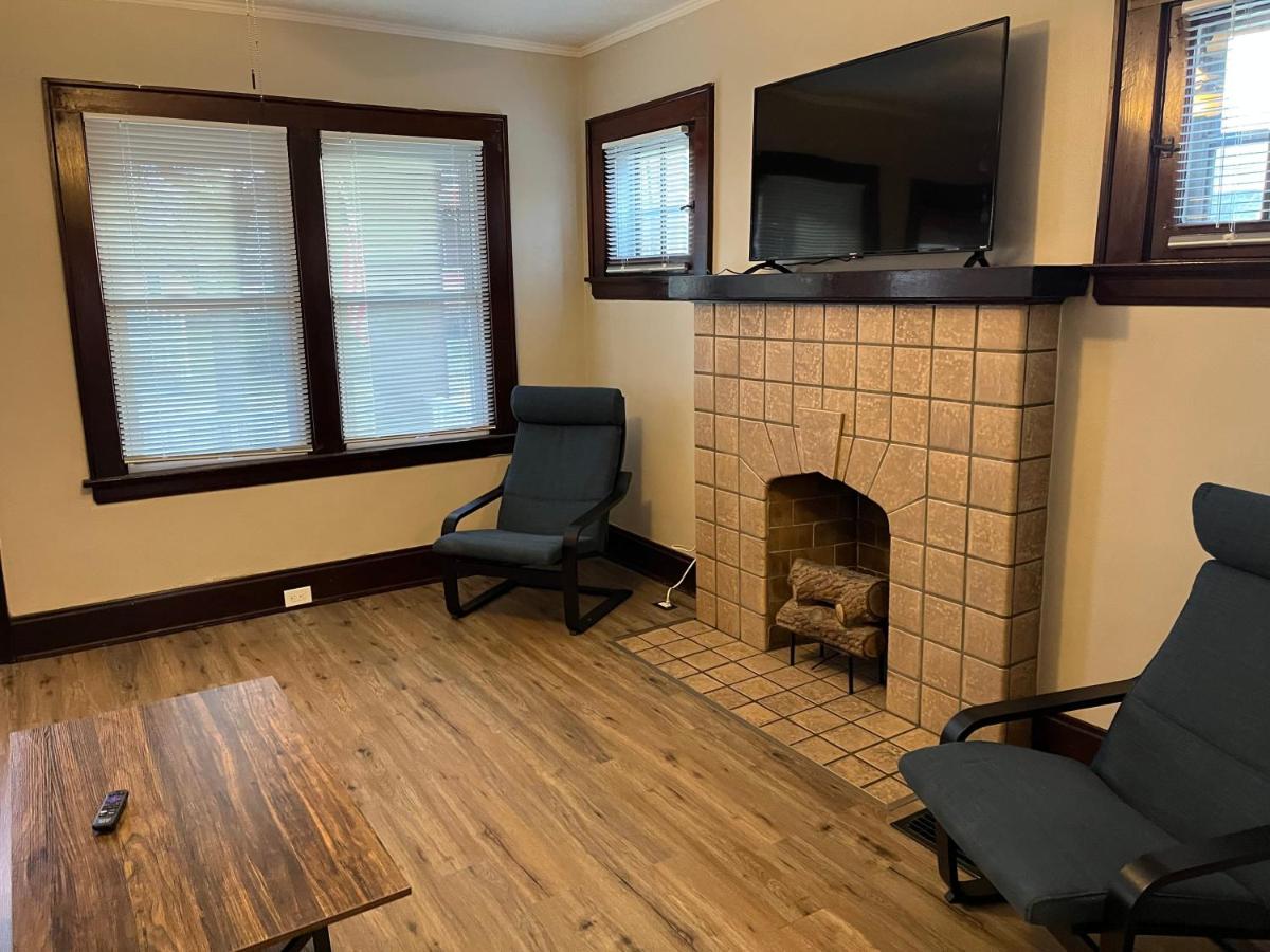 Hudson #1 Private Two Bed near Xavier & Downtown - Housity