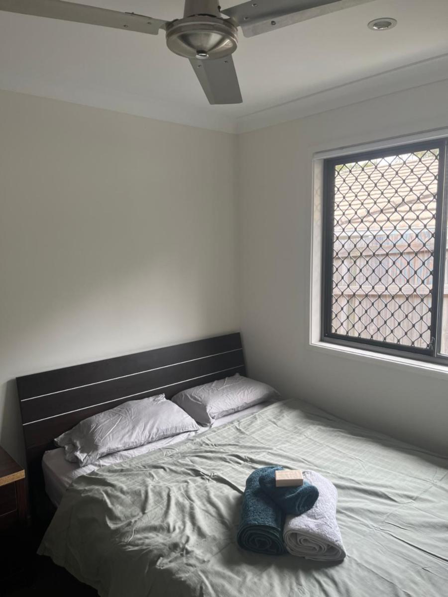 Vianna-Slotwinski Homestay - entire home available during DEC and JAN - Housity