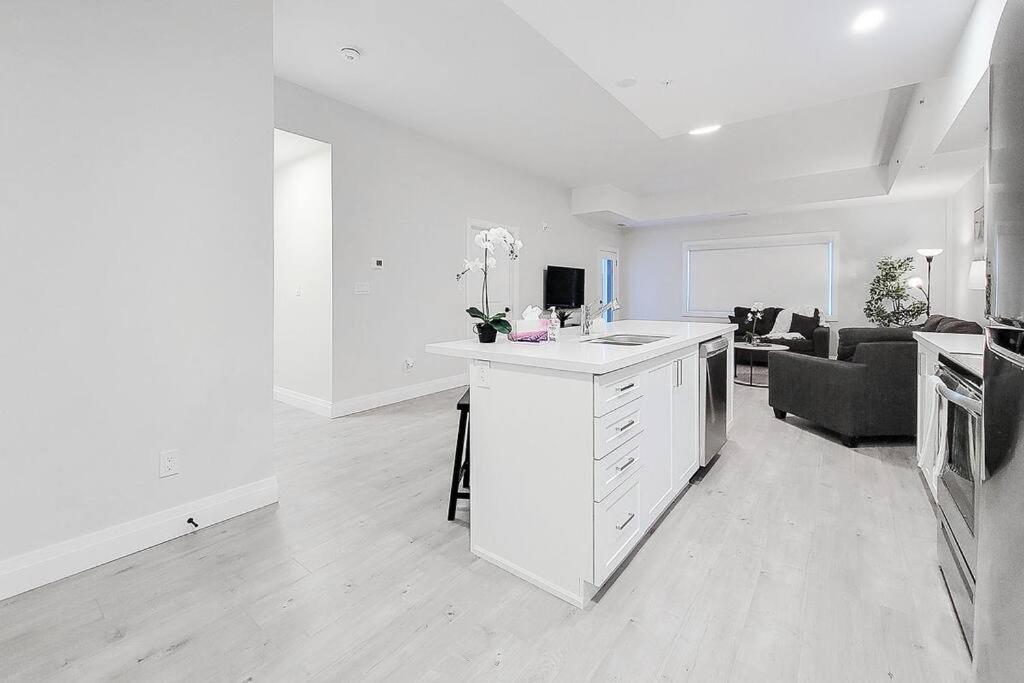 Suitetrails - Brand New Luxurious Condo