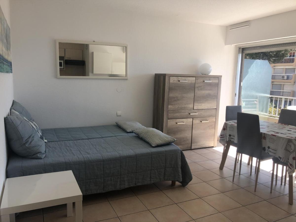 Studio Climat. avec Balcon Proche Plage et Commerces, Wi-Fi Gratuit - FR-1-466A-27 - Housity