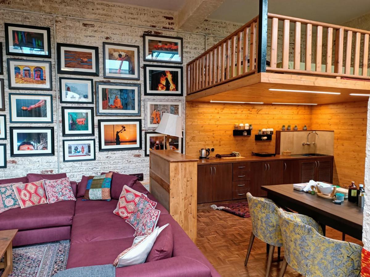 Suitetrails - SaffronStays Ekam Walnut Suite, Chail