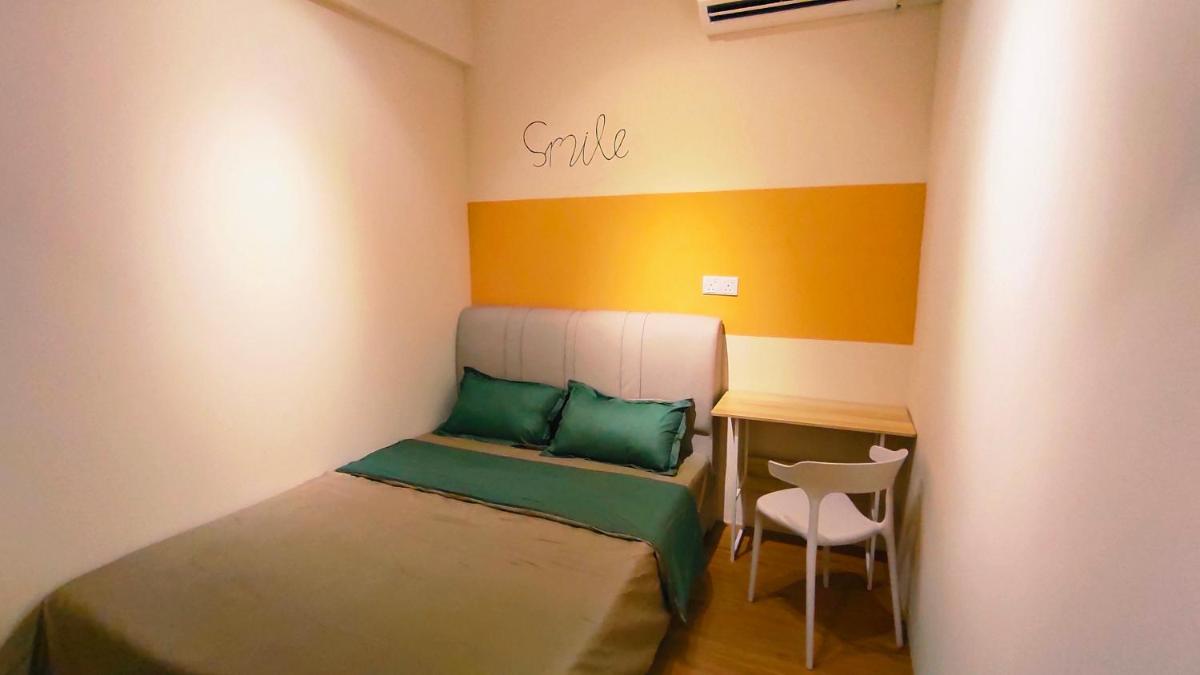Bandar Putra Kulai 6BR 14pax Dormitory Style House - Housity