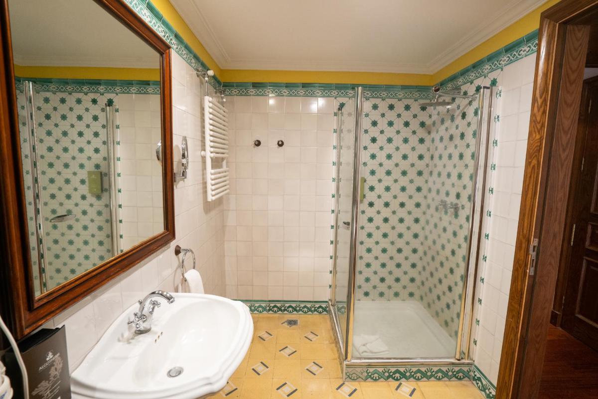 Un baño de Hotel Spa Villalba
