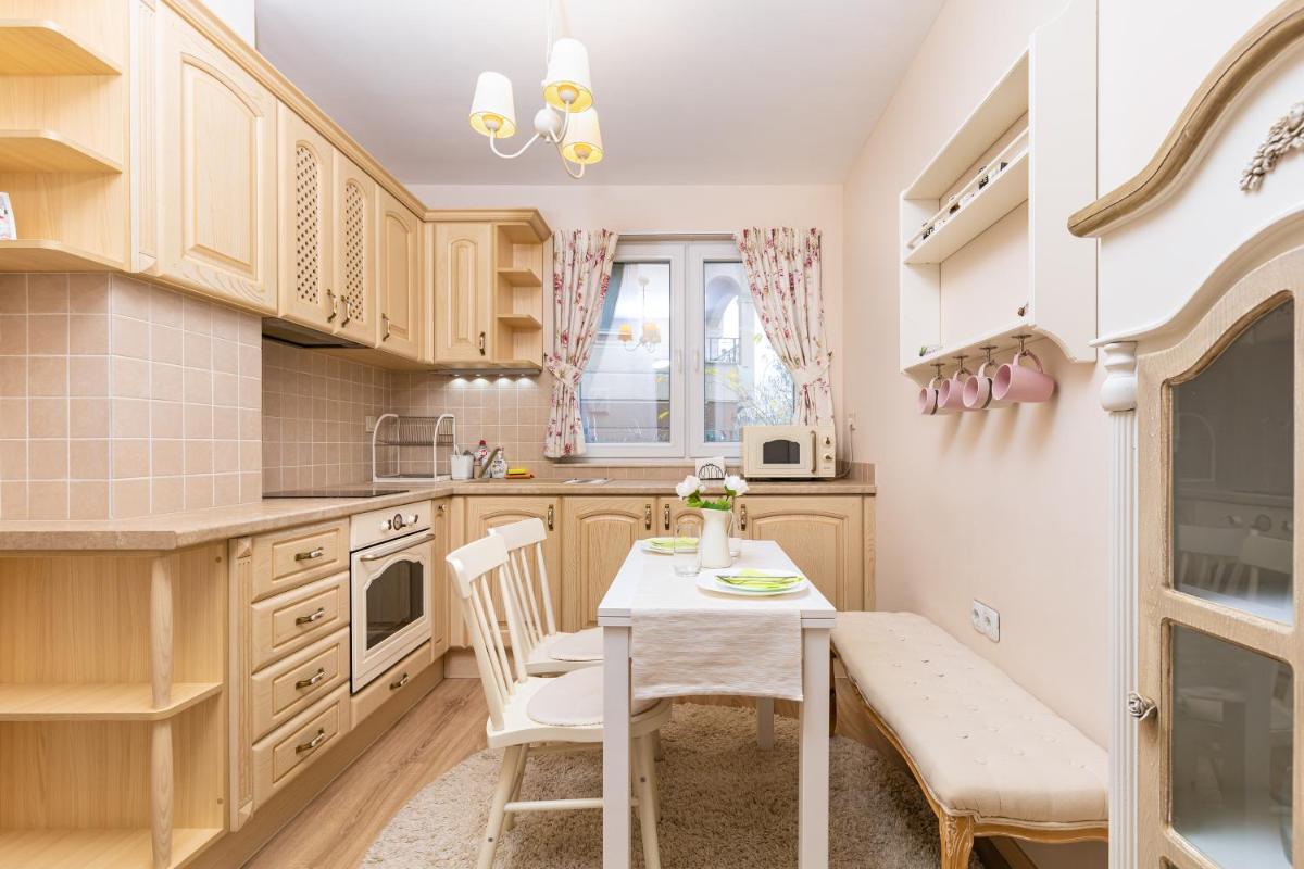 Bright & Cozy 1BD Flat with a Terrace and Parking - Housity