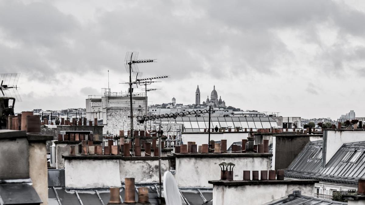 Vue générale sur Paris ou vue de la ville depuis l'hôtel