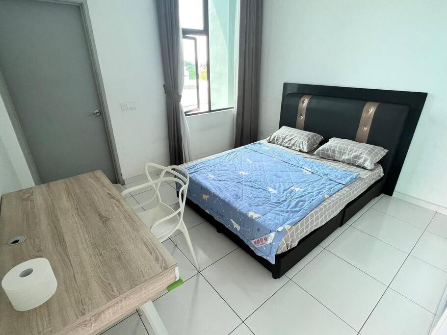 High class condominium 3rm Bukit Indah Johor pool gym - Housity