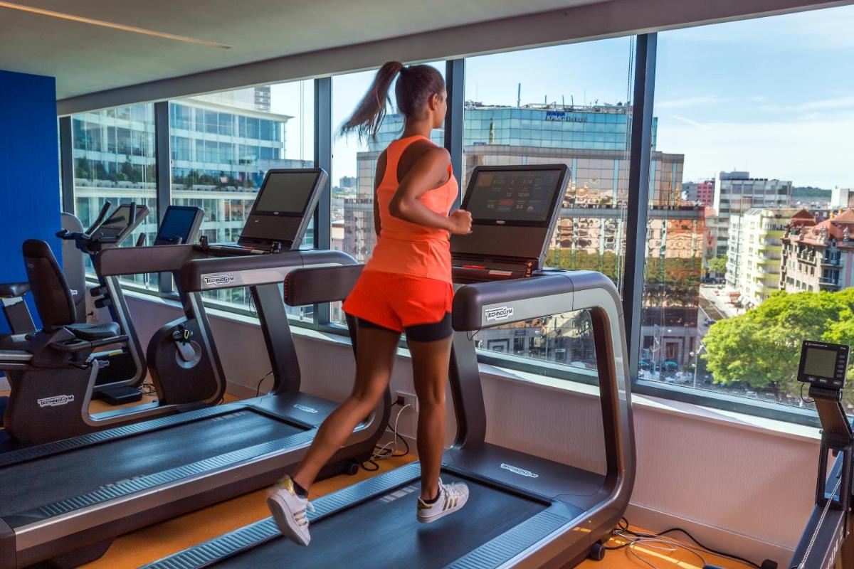 O centro de fitness e/ou as comodidades de fitness de EVOLUTION Lisboa Hotel