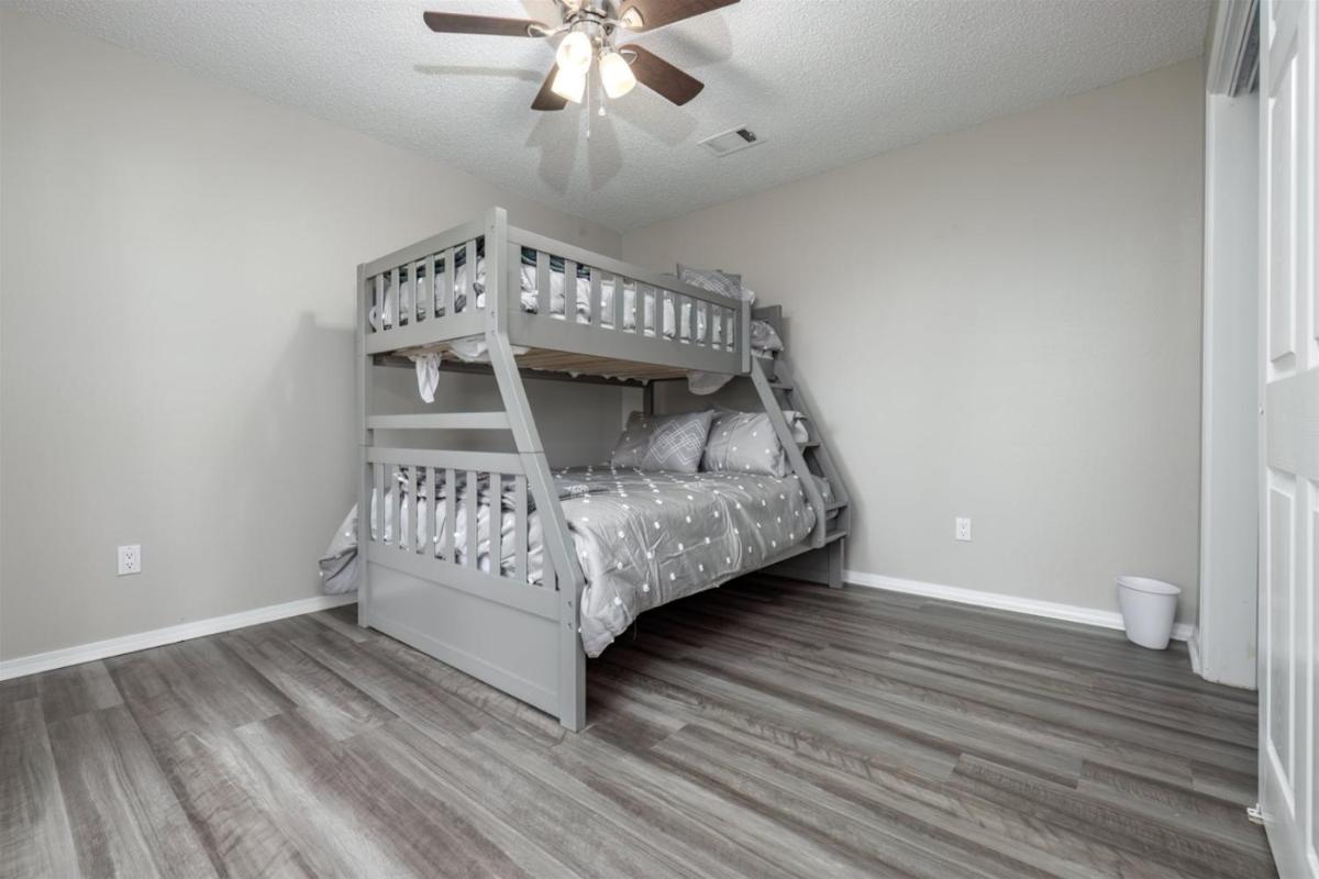 18440 - 14 Guindola Way - Housity