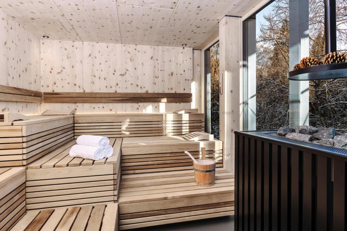 Romantik Hotel Schweizerhof & Spa - Housity