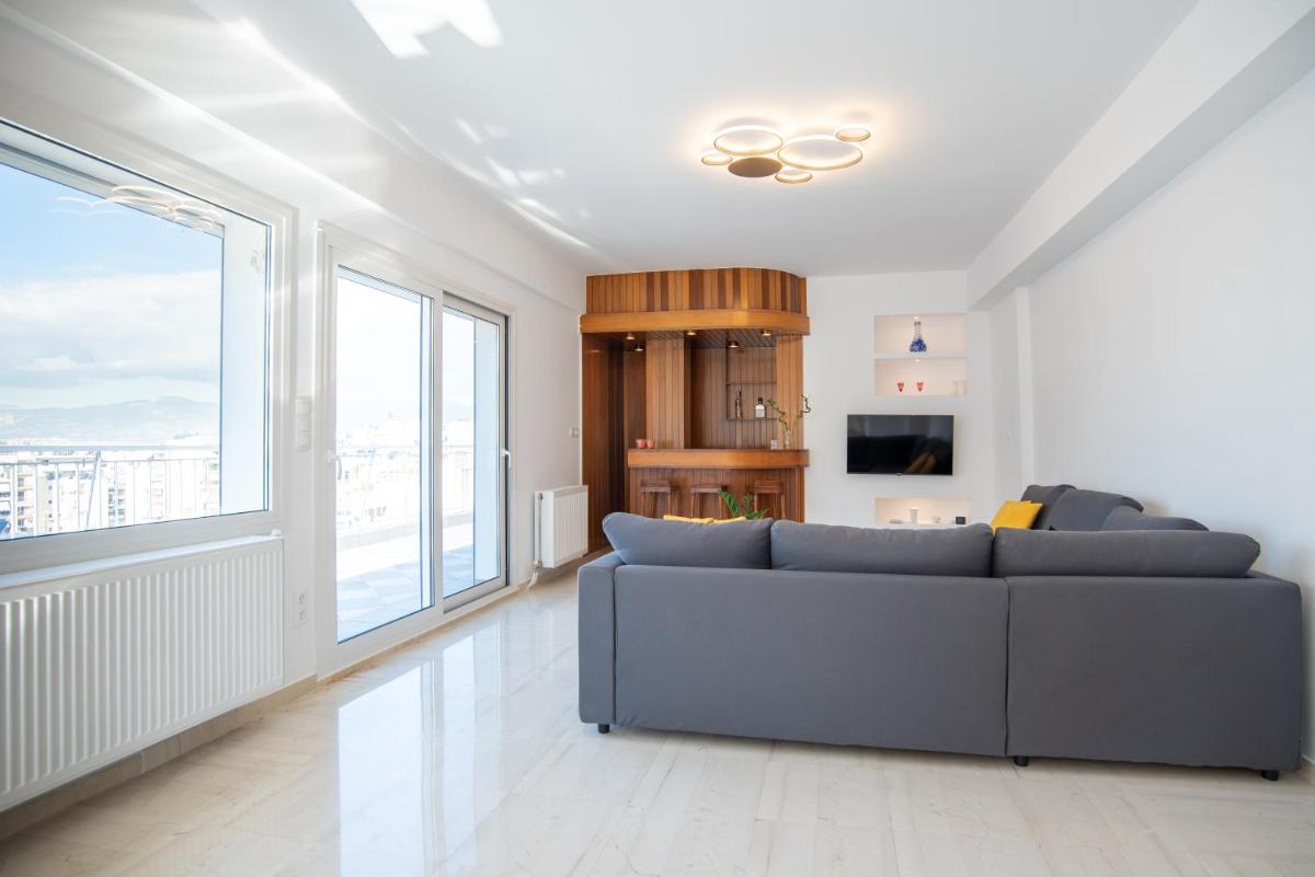 Delightful Penthouse - Housity