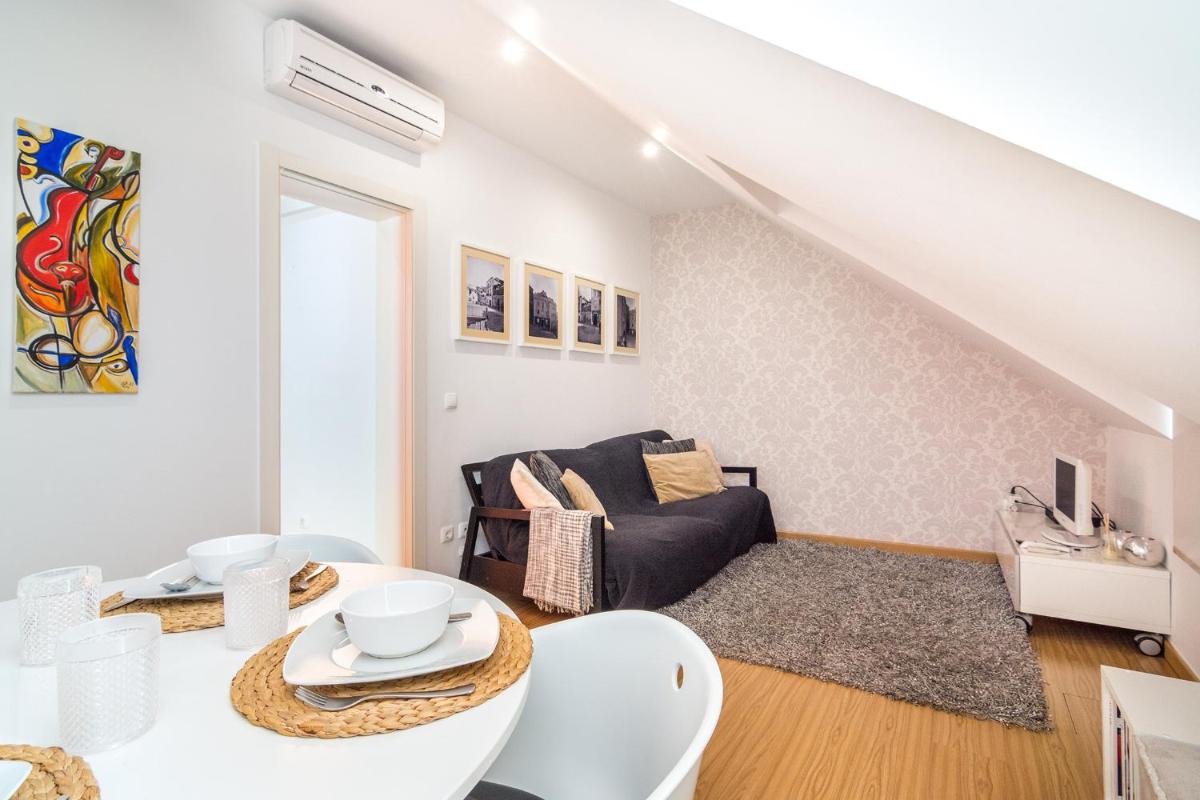 WHome Trigueiros Downtown 1-Bed w/AC in Top Location - Housity