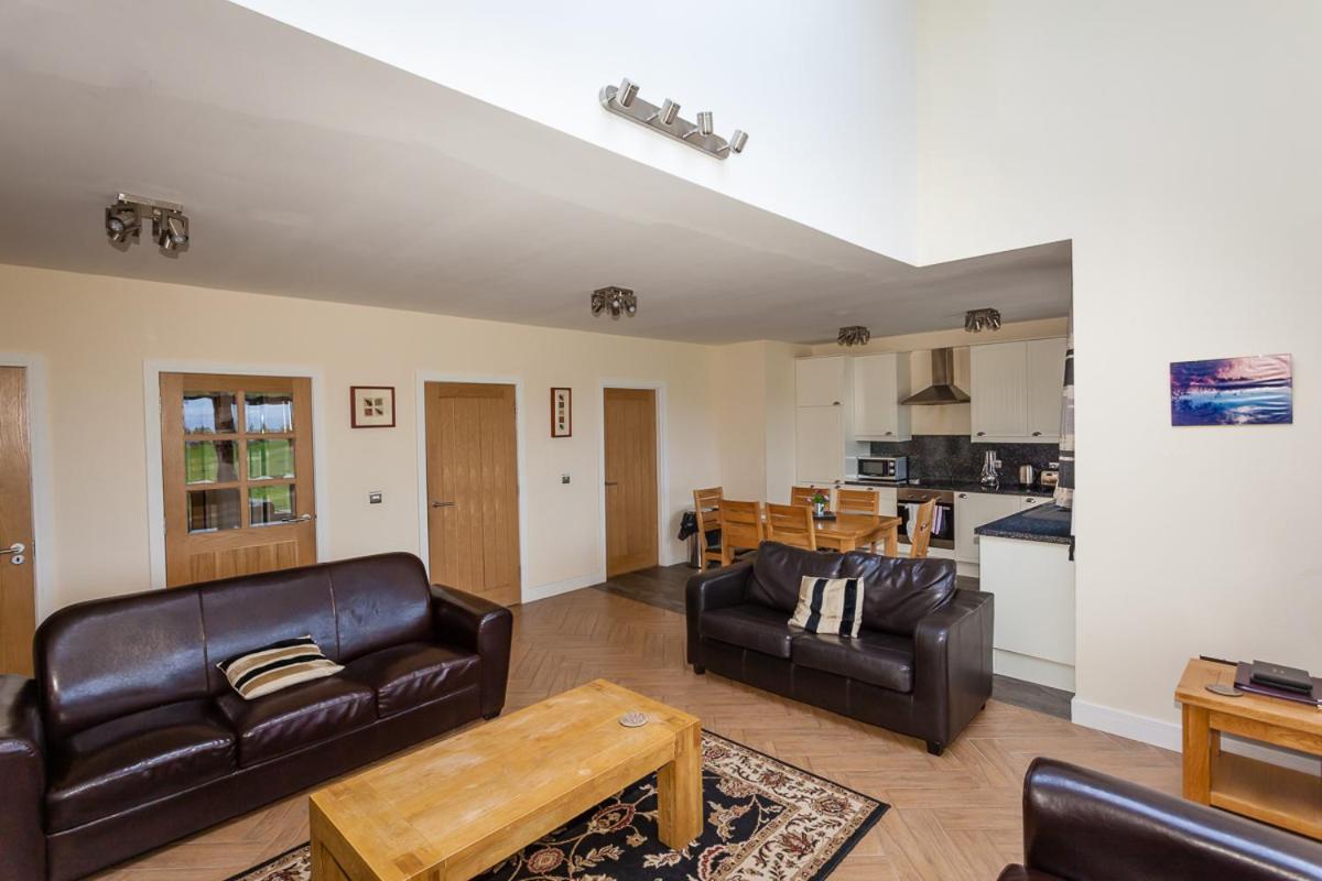 2 Eden at Williamscraig Holiday Cottages - Housity