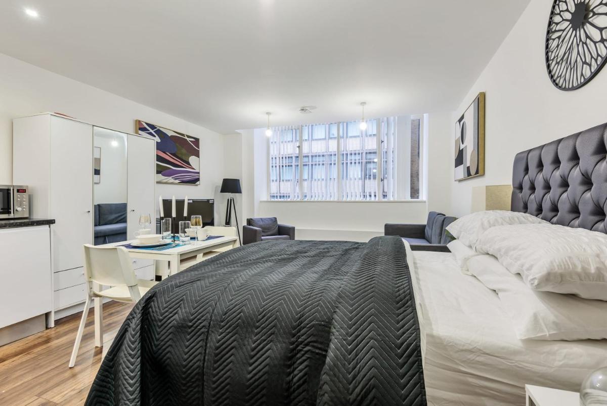 Contemporary Apartment Central Liverpool - Housity