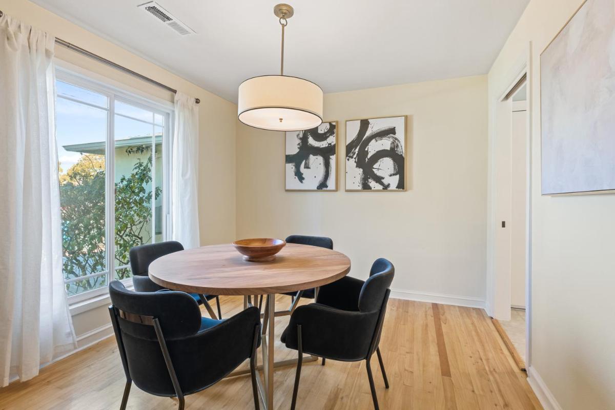 @ Marbella Lane - Modern and Sleek Home in Redwood - Housity