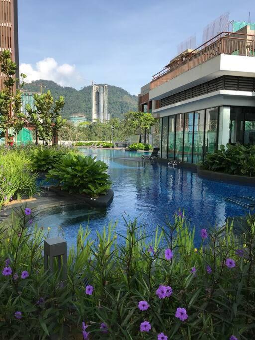 COMFY 3 BEDROOM APARTMENT WITH FREE WIFI (11 PAX) MIDHILLS GENTING HIGHLAND - Hizvo