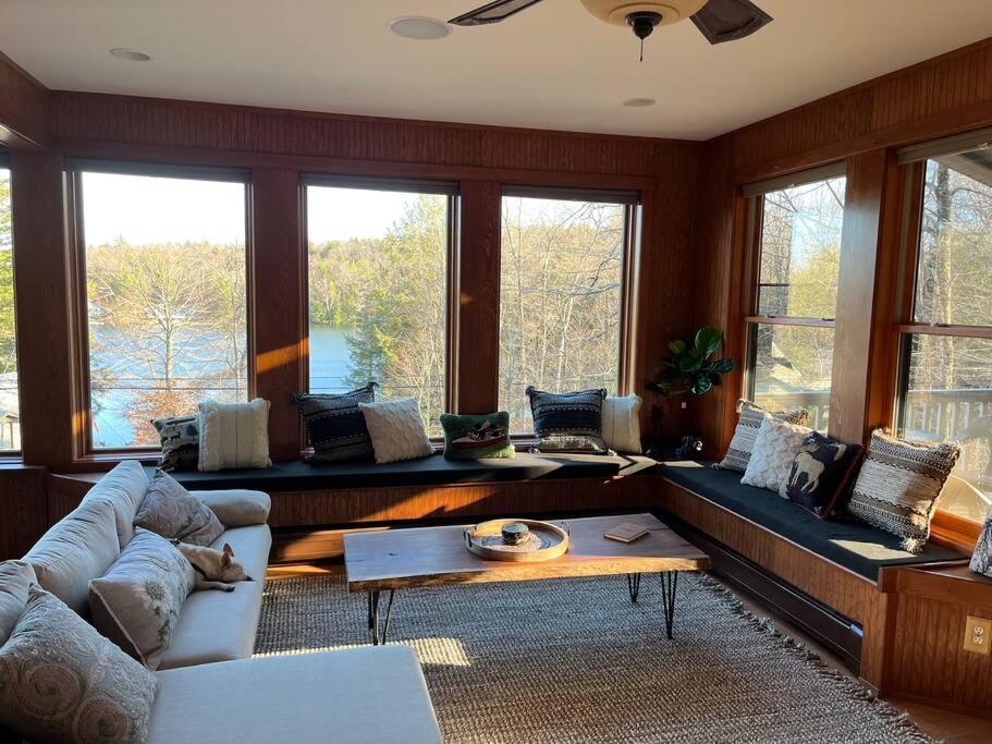 All Decked Out - Newly Renovated Lake House with Amazing Views and Direct Lake Access! - Housity