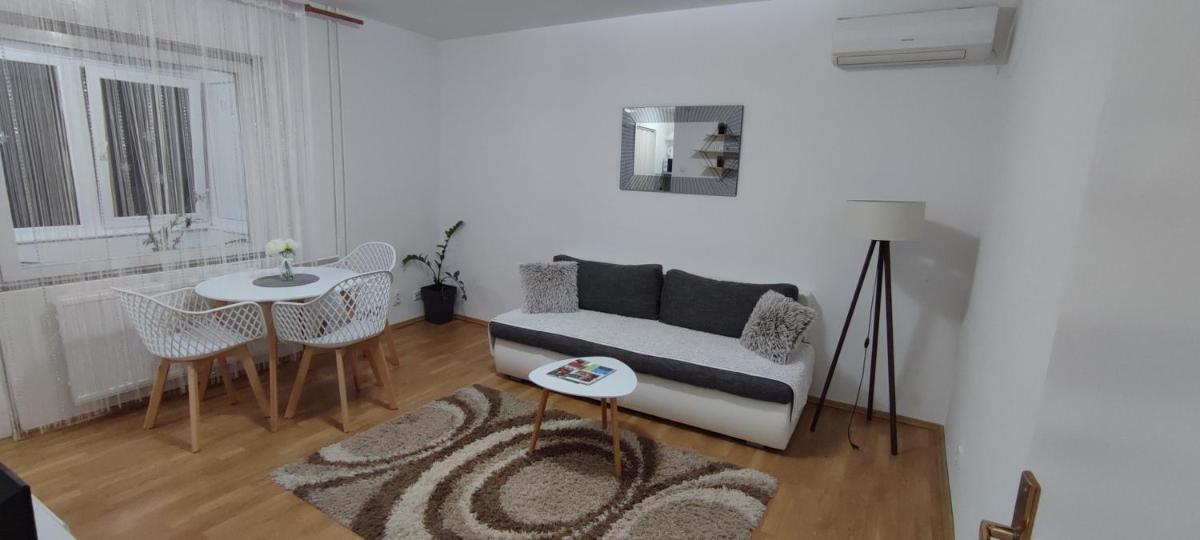Pavle i Petra II - Housity